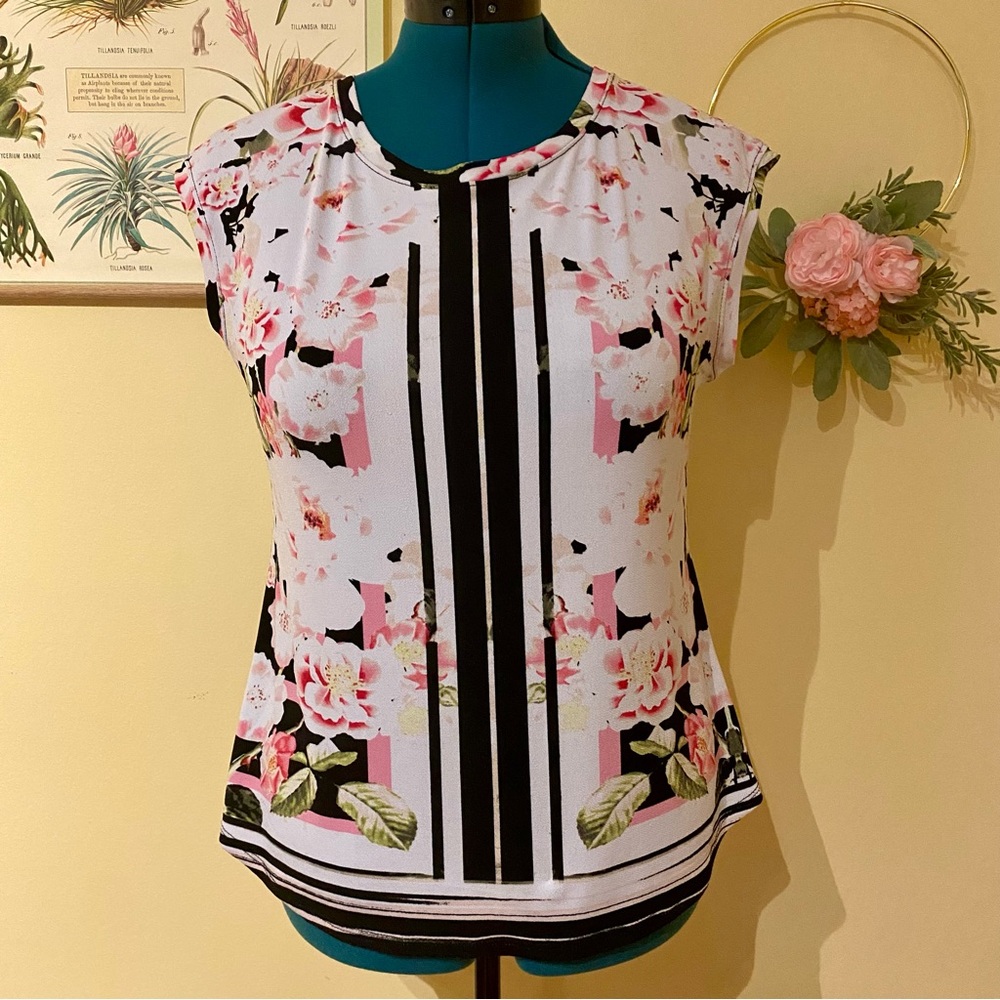 LAST CHANCE Elle White and Pink Graphic Cap Sleeve Blouse